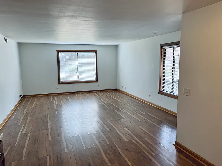 9 Nathan Dr #3 — Photo 4