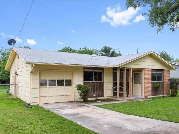 1610 Wood St, Brownwood, TX 76801