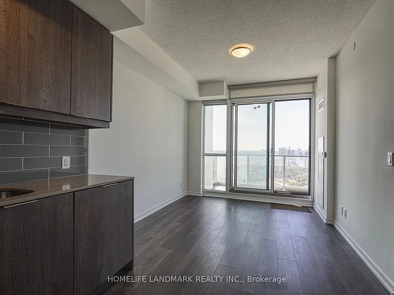 32 Forest Manor Rd #2211 — Photo 5