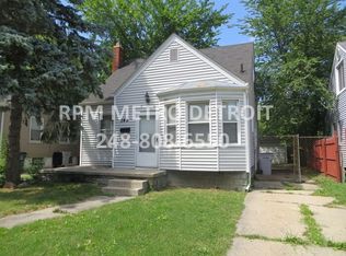 345 E Jarvis Ave, Hazel Park, MI 48030