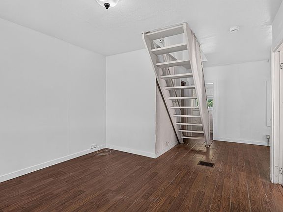 5th image of 11708 79th St NW