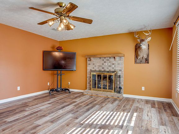 5th image of 808 Avery Valley Dr