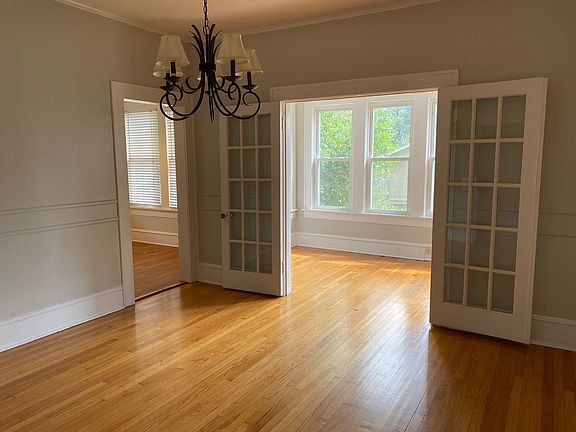 4th image of 702 Stephenson St