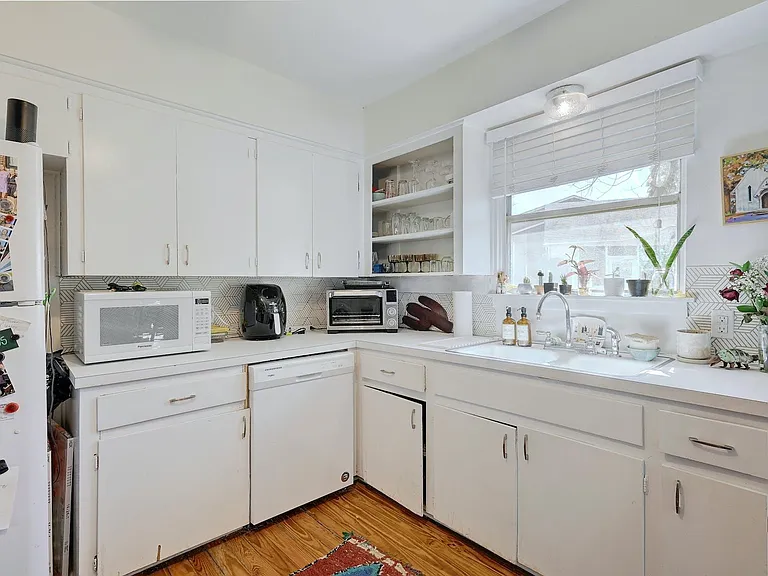 2709 S 2nd St — Photo 11