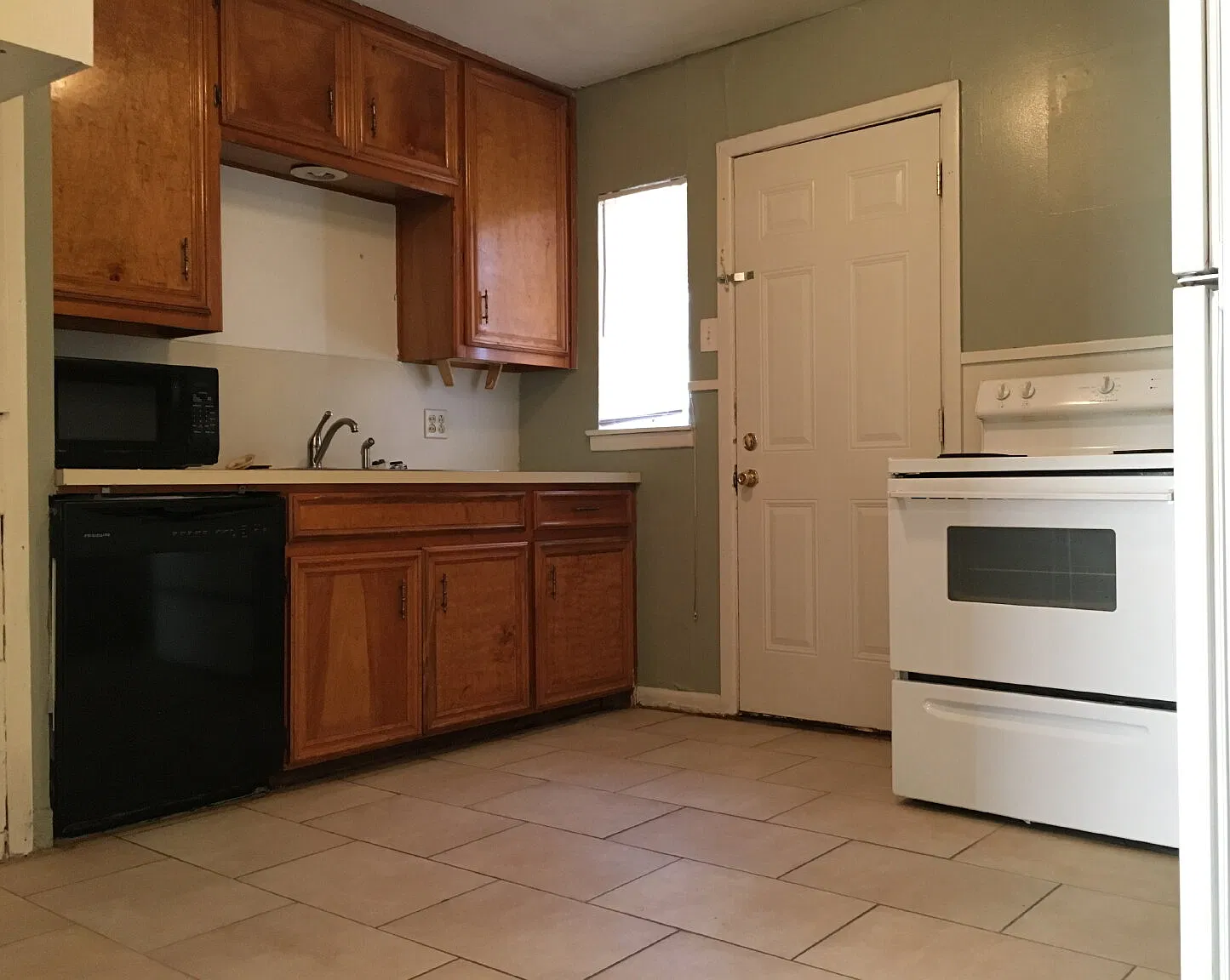 2 bed, 1.0 bath, 816 sqft, $995 — Photo 4