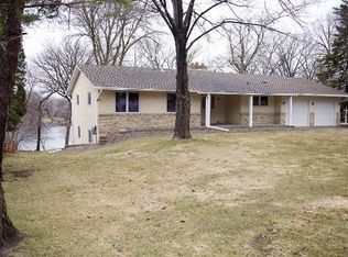 7162 Riverview Ter NE, Fridley, MN 55432