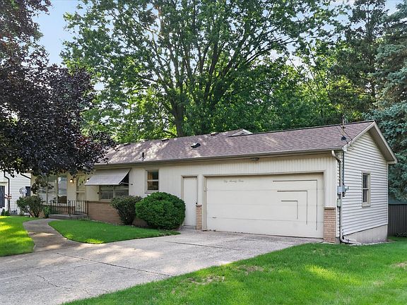 3rd image of 5073 Hillwood Ct SE