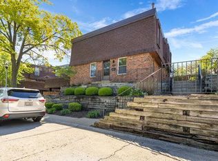 13512 Coliseum Dr, Chesterfield, MO
