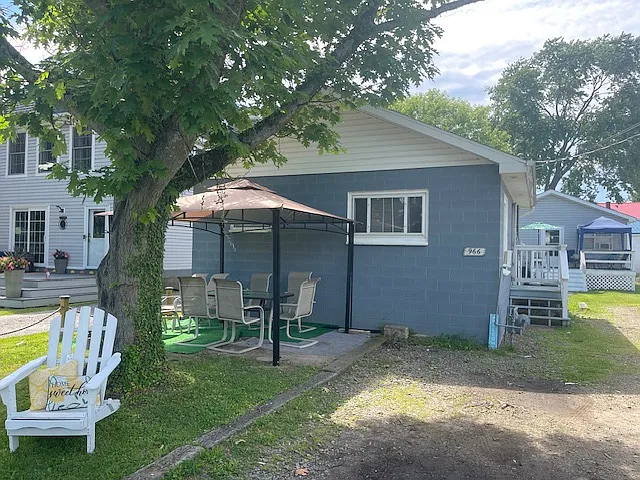1 bed, 875 sqft, $975 — Photo 1
