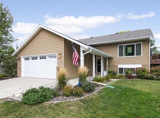 3002 22nd St S, Moorhead, MN 56560