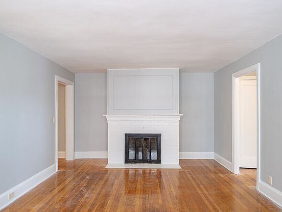 2nd image of 703 W Ferry St #35372315c