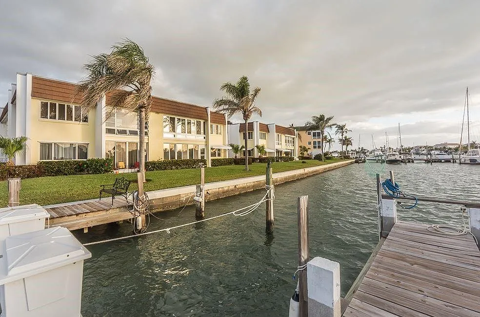1 bed, 1.0 bath, 752 sqft, $1,350 — Photo 2
