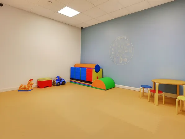 250 East 40th Street image 14 of 15