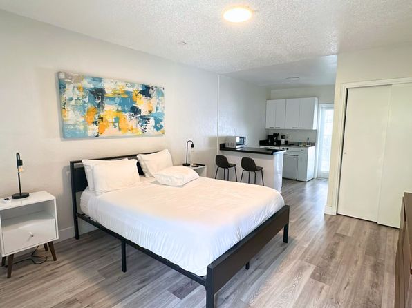 421 Sunset Dr #2