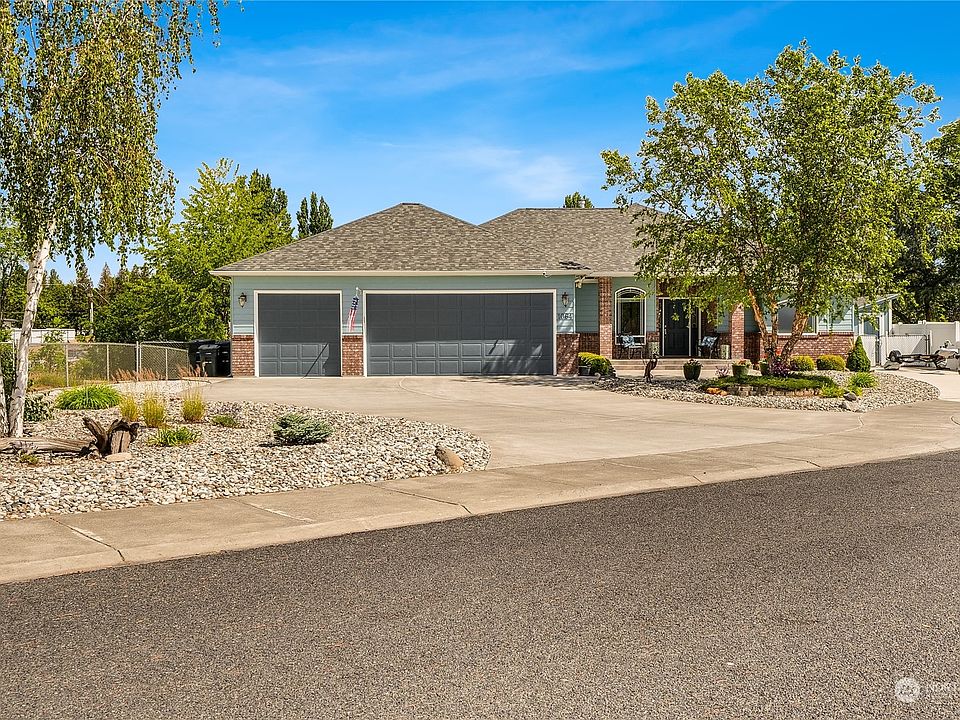1st image of 1064 Laguna Drive