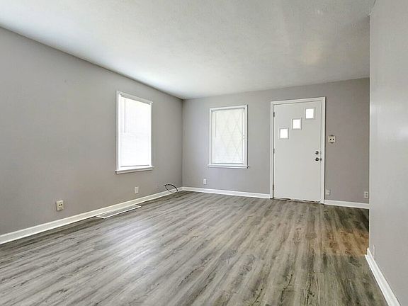 5th image of 1529 N Adams St