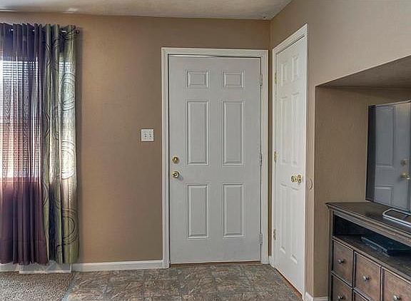 5th image of 221 Cottage Hill Dr