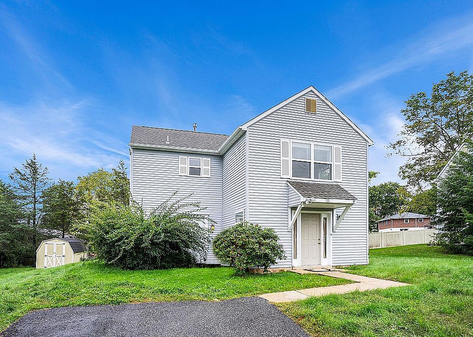 1st image of 111 Stephanie Ln