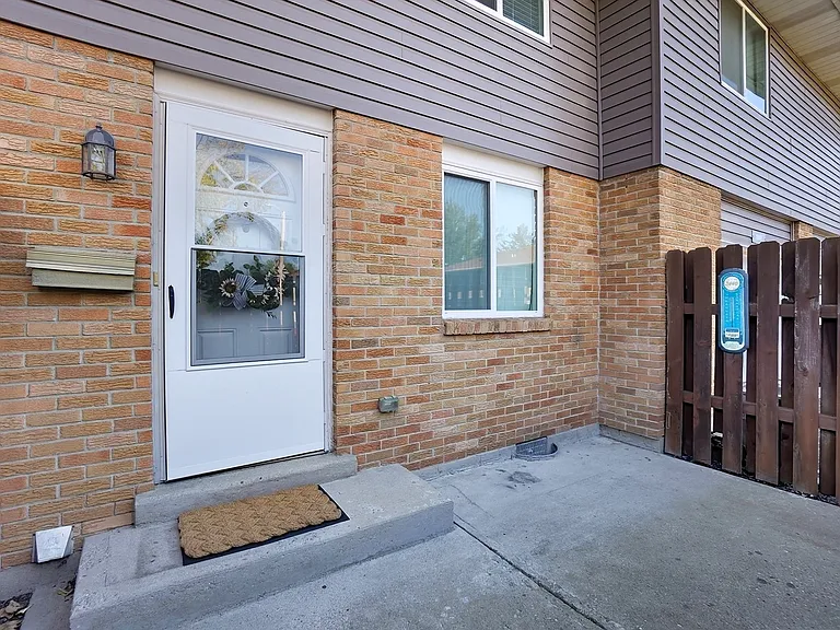 1644 Villa South Dr — Photo 6