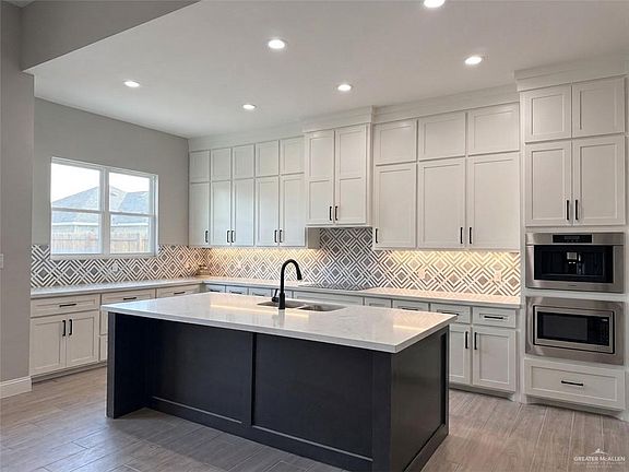 3rd image of 3905 Zenker Ave