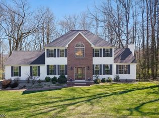 23 Midland Dr, Great Meadows, NJ