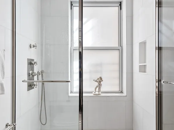 141 East 88th Street image 8 of 14