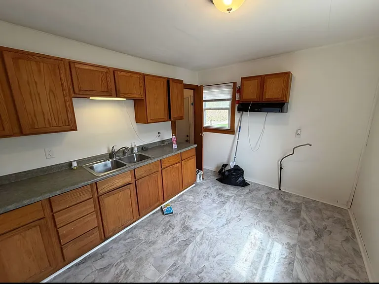 2147 Pennsylvania St — Photo 10