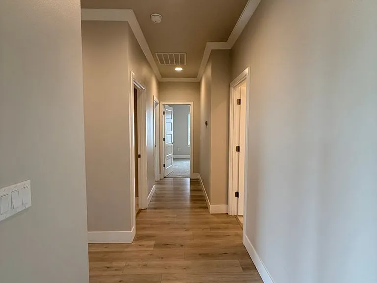 1808 Somers Ln — Photo 14