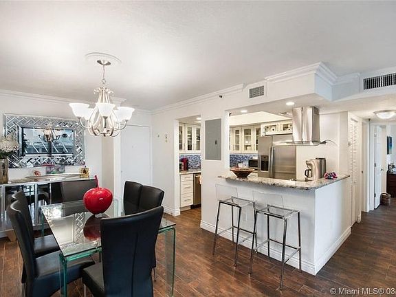 5th image of 1775 Washington Ave APT 6F