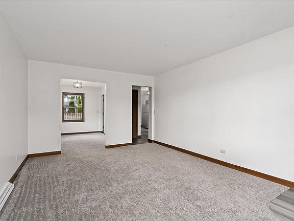 3rd image of 818 Jefferson Ave #820