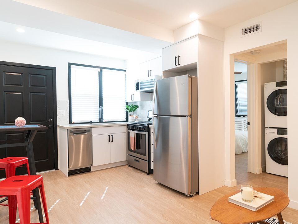 1st image of 26 Park Ave