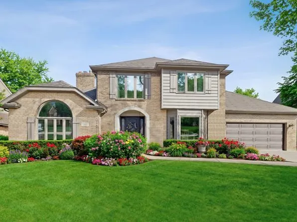 11602 Briarwood Ln, Burr Ridge, IL 60527