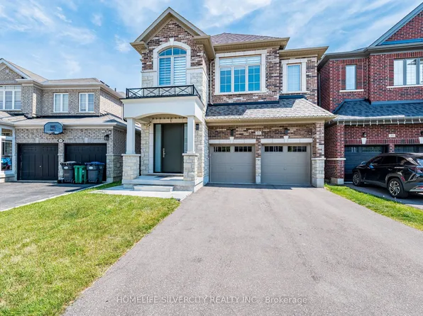 33 Rainbrook Close, Brampton, ON L6R 0Z1