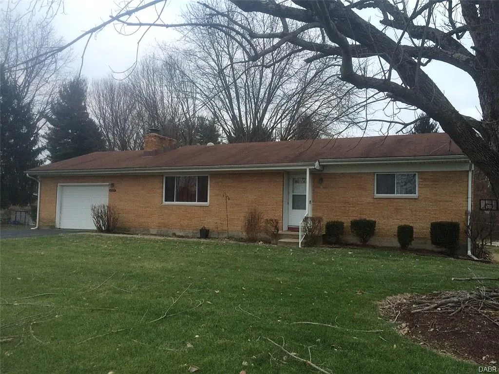 2029 Lower Bellbrook Rd photo 1