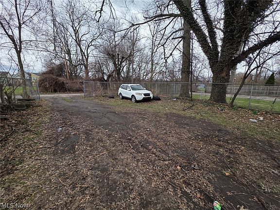 3rd image of 7104 Colfax Rd