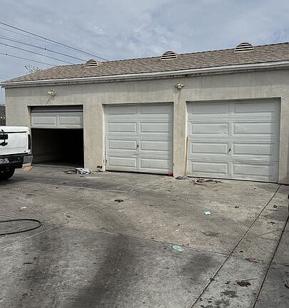 3rd image of 1703 E 67th St