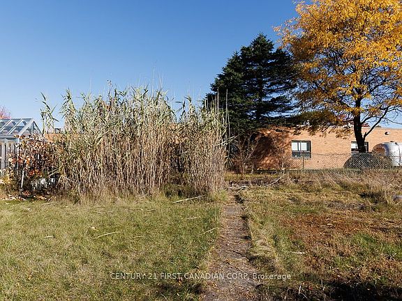 5th image of 1230 Hamilton Rd