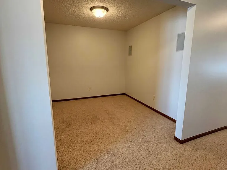 15111 Louisiana Ave — Photo 6