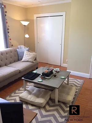 Rented by R New York | media 29