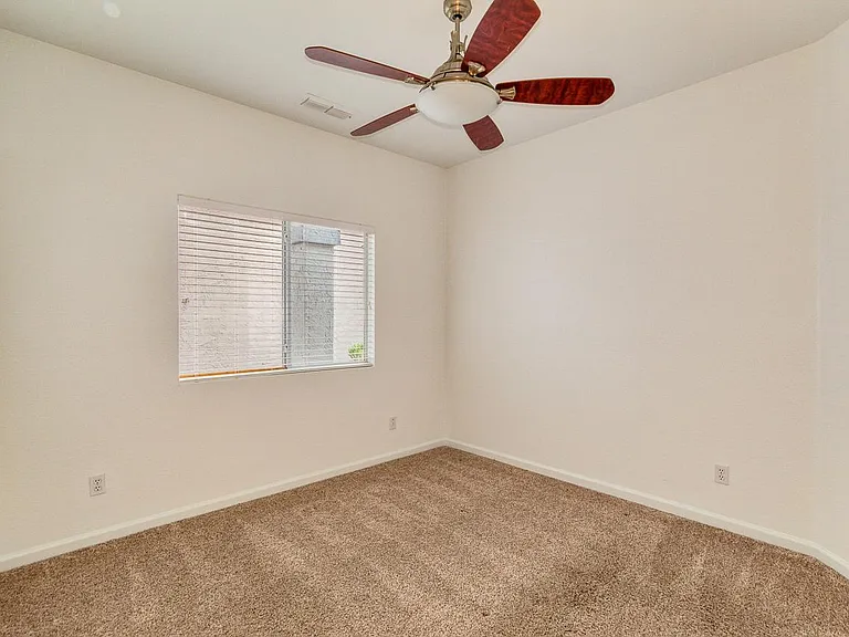 3412 E Renee Dr — Photo 17