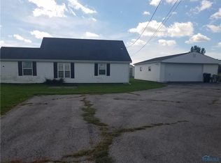 6006 Cedar Point Rd, Oregon, OH 43616