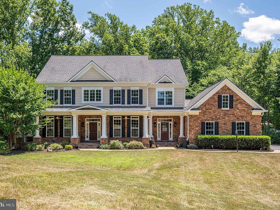 1st image of 73 Lupine Dr