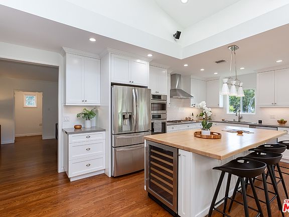 4th image of 10965 Braddock Dr