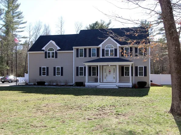 923 Walnut Plain Rd, Rochester, MA 02770