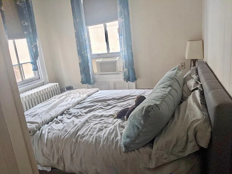 1821 Spring Garden St #2R — Photo 8