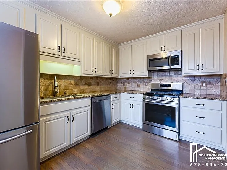 4929 Baker Plantation Way — Photo 11