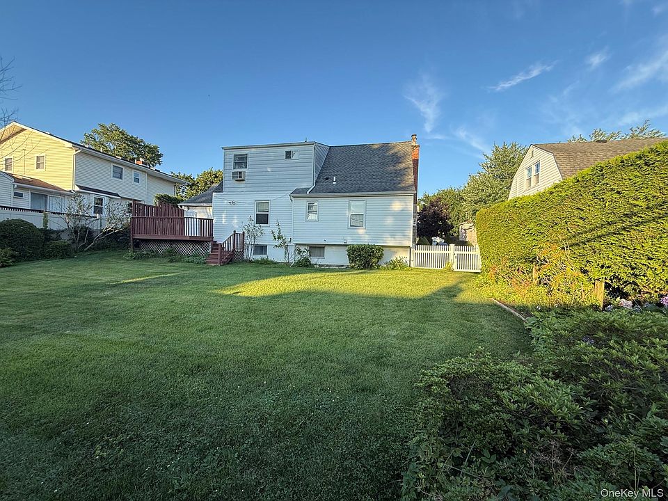 2nd image of 129 Greenway W