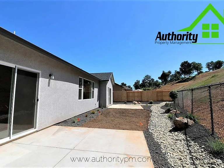 20231 Ballentine Dr — Photo 31