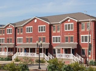 112 College Ave #32, Greensburg, PA 15601