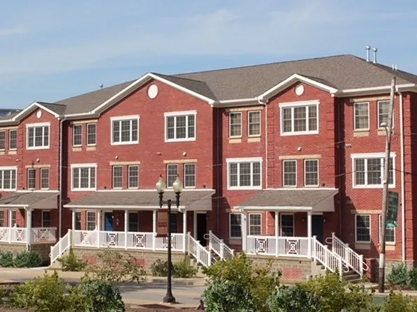 112 College Avenue, 112 College Ave #4, Greensburg, PA 15601